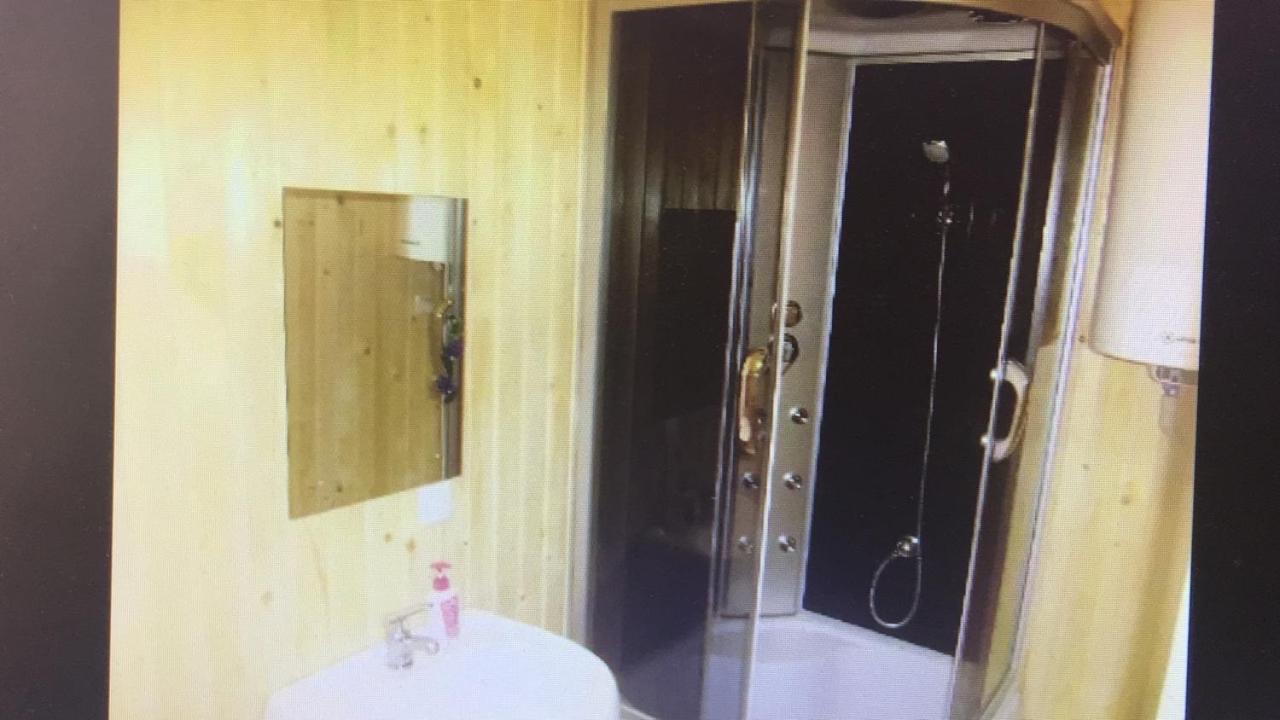 Хатинка Hotel Jaremtsje Buitenkant foto